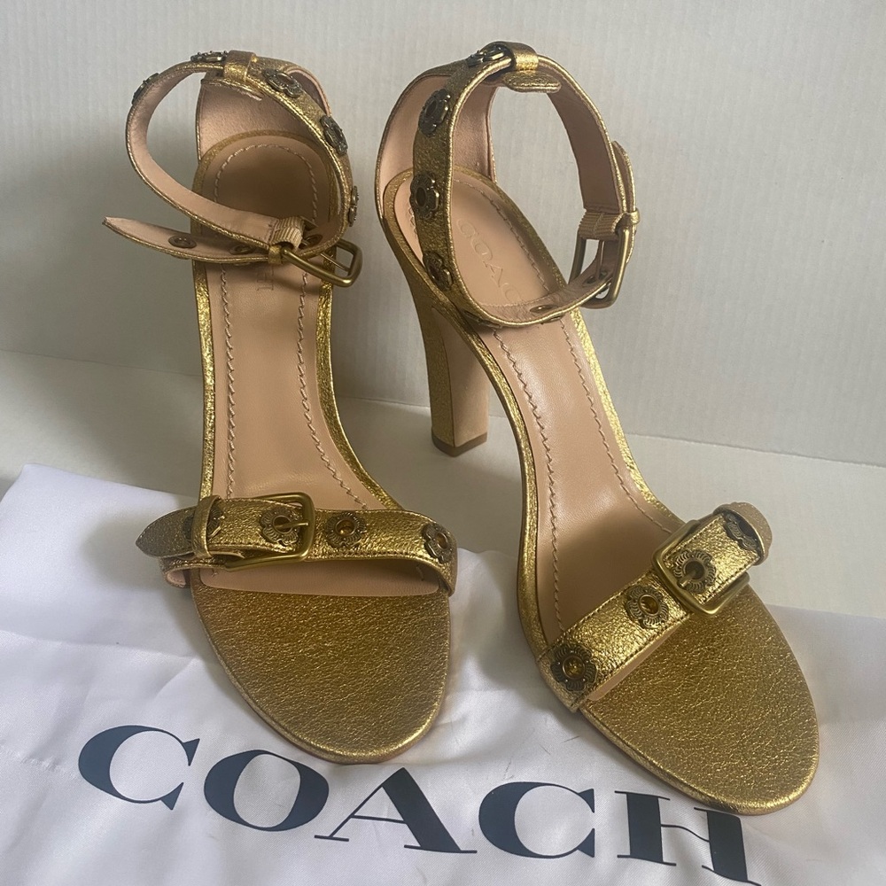 Coach Elizabeth Sandal With Tea Rose Eyelets Women’s Size 10